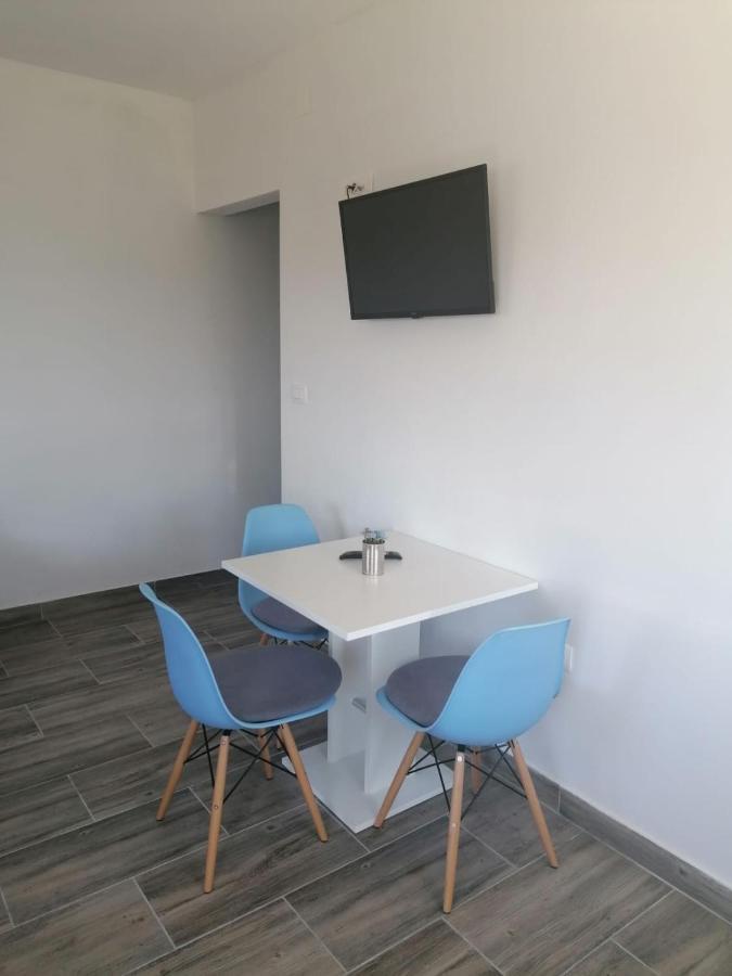 Apartments Luka Rtina Exterior photo