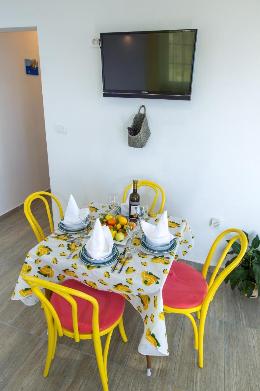 Apartments Luka Rtina Exterior photo
