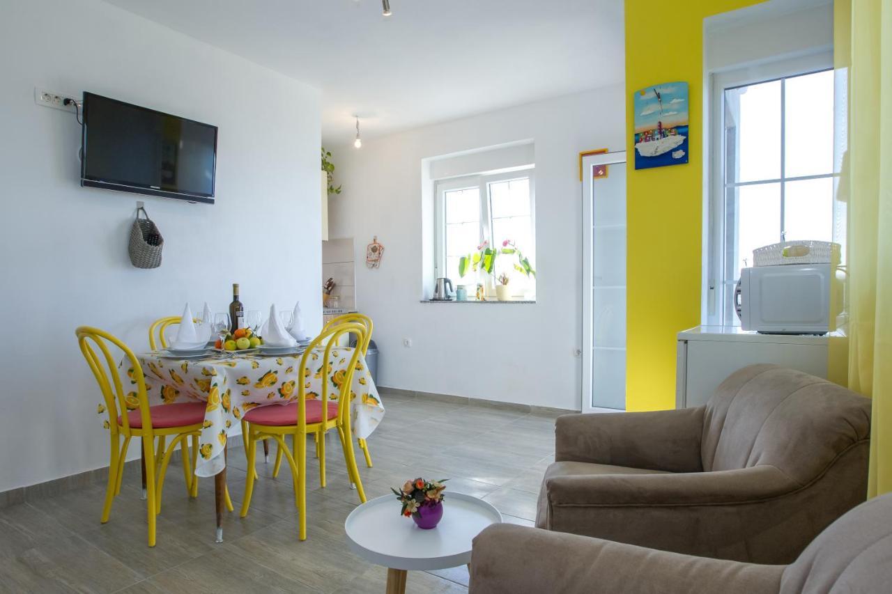 Apartments Luka Rtina Exterior photo